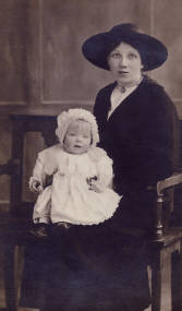 Eliza Starbuck (nee Butler) with son Reginald